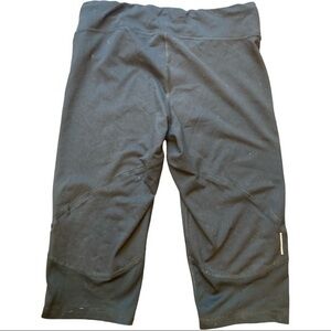 Champion size Medium Capri leggings with mesh at bottom and front inside pocket
